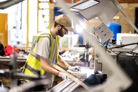 Cutting aluminium